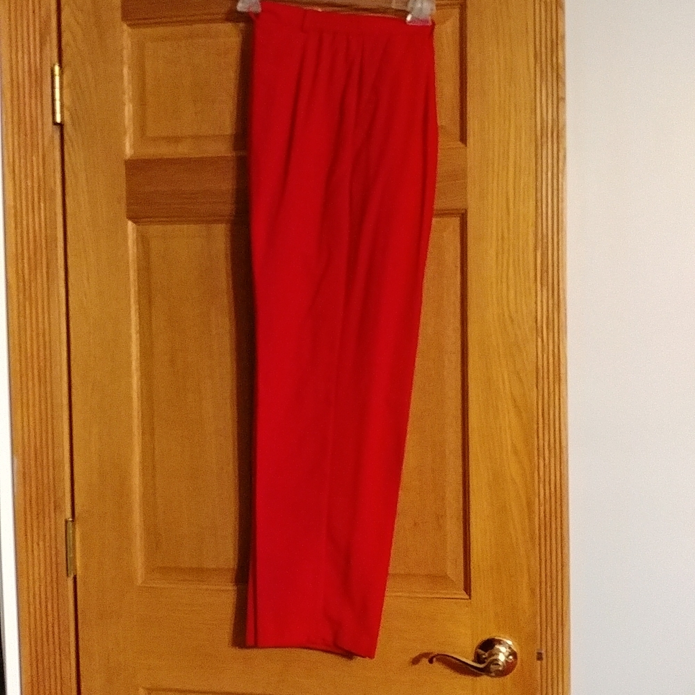 Woman's Sag Harbor Petite Size 6 pants